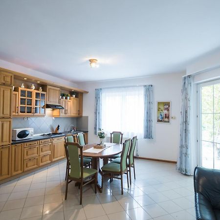 Gyorfi Apartmanhaz Zamárdi Екстериор снимка