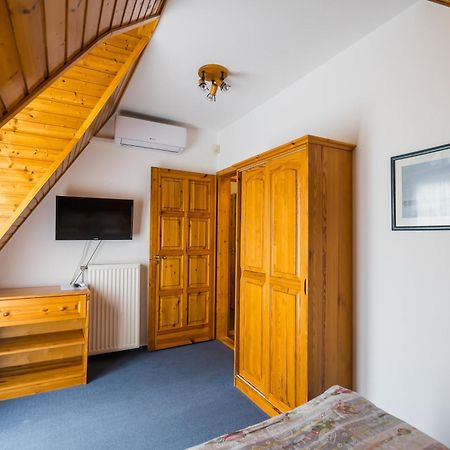 Gyorfi Apartmanhaz Zamárdi Екстериор снимка