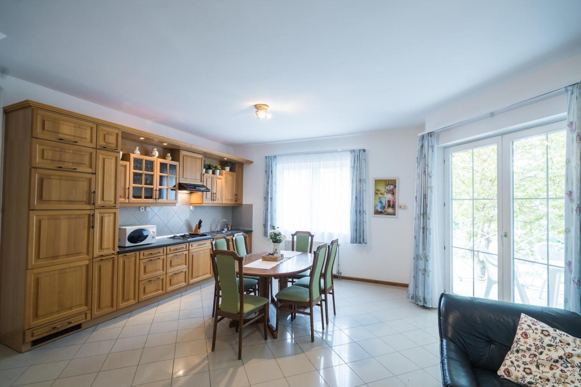 Gyorfi Apartmanhaz Zamárdi Екстериор снимка