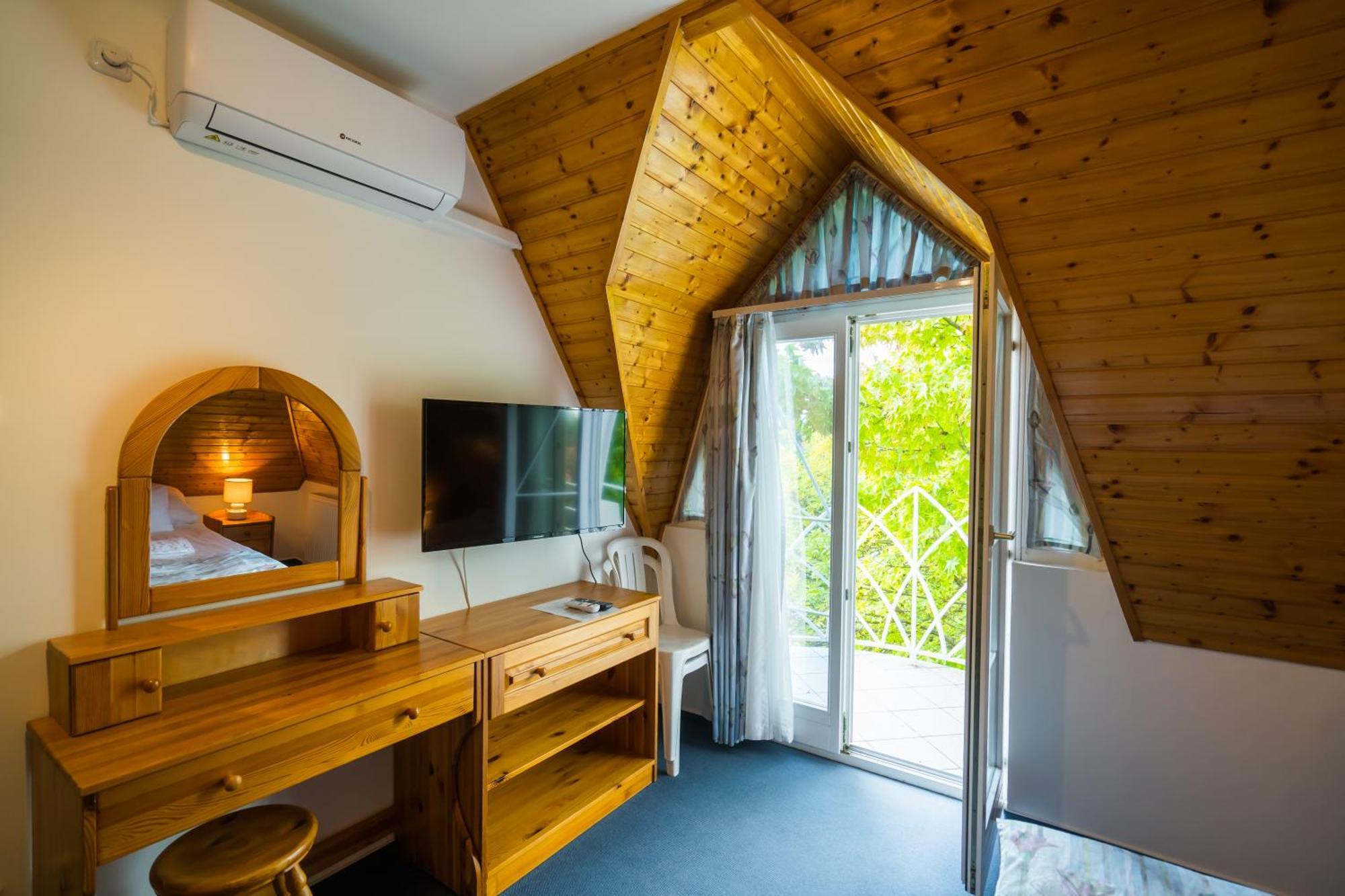 Gyorfi Apartmanhaz Zamárdi Екстериор снимка