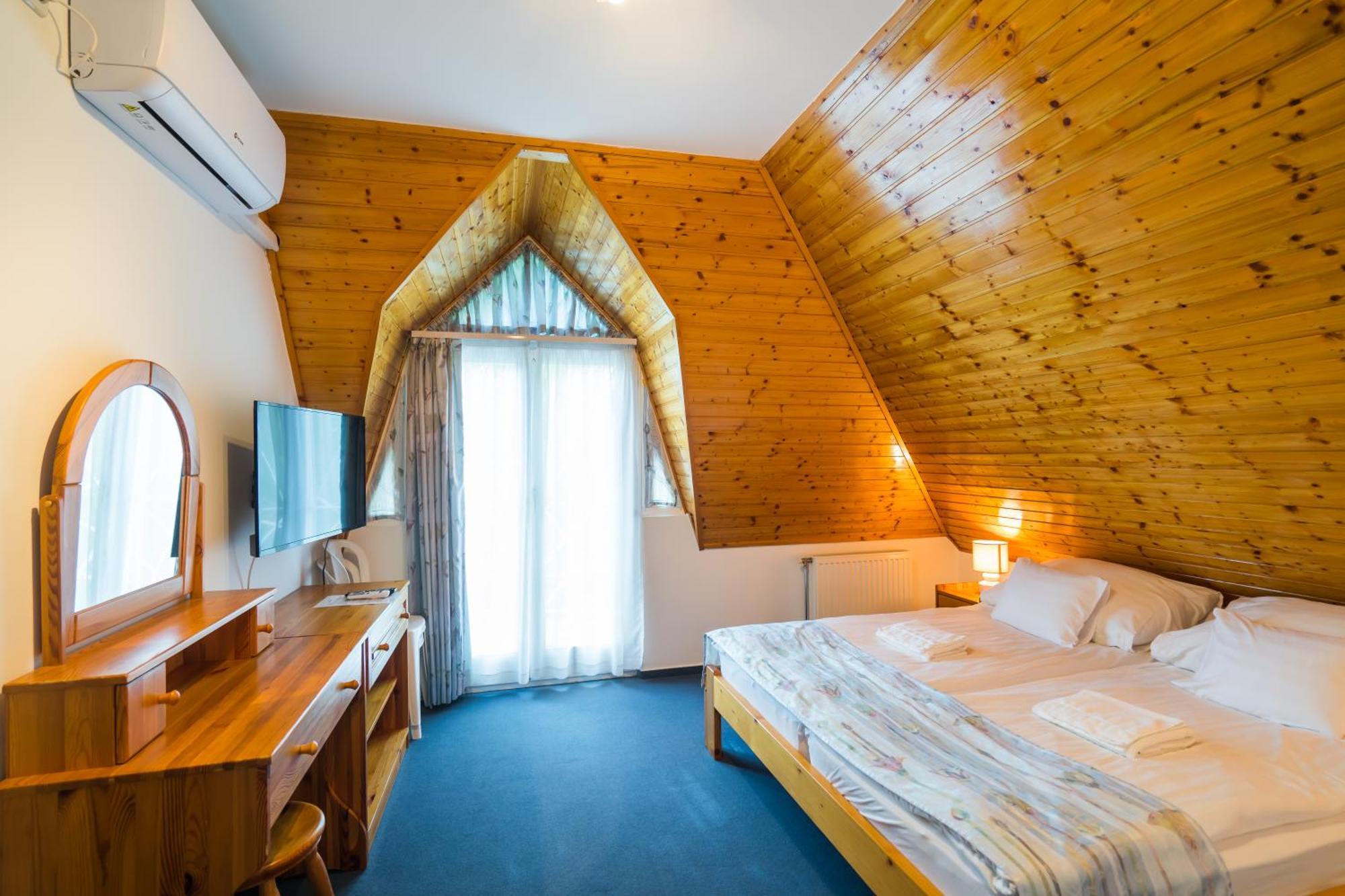 Gyorfi Apartmanhaz Zamárdi Екстериор снимка