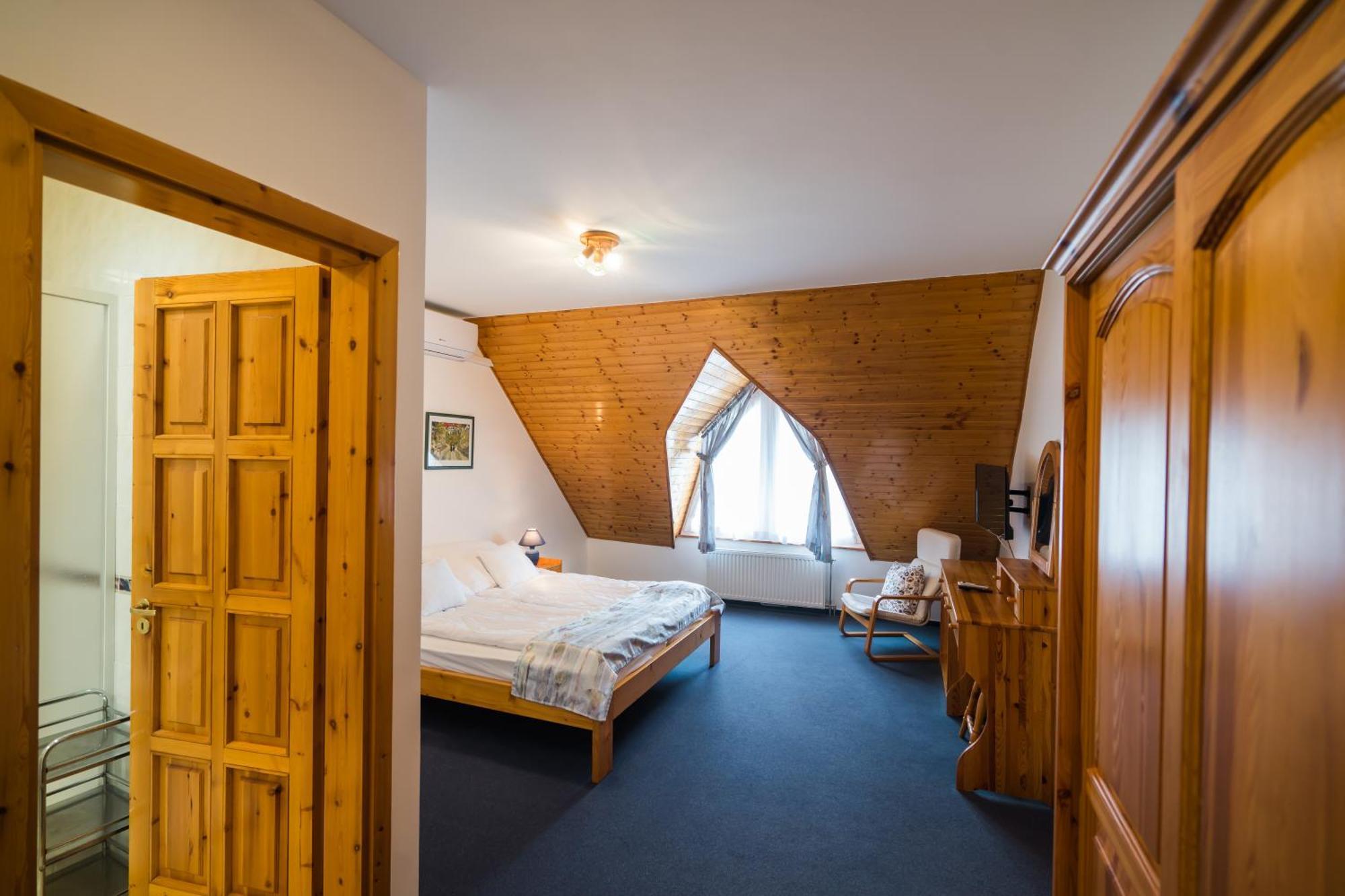 Gyorfi Apartmanhaz Zamárdi Екстериор снимка