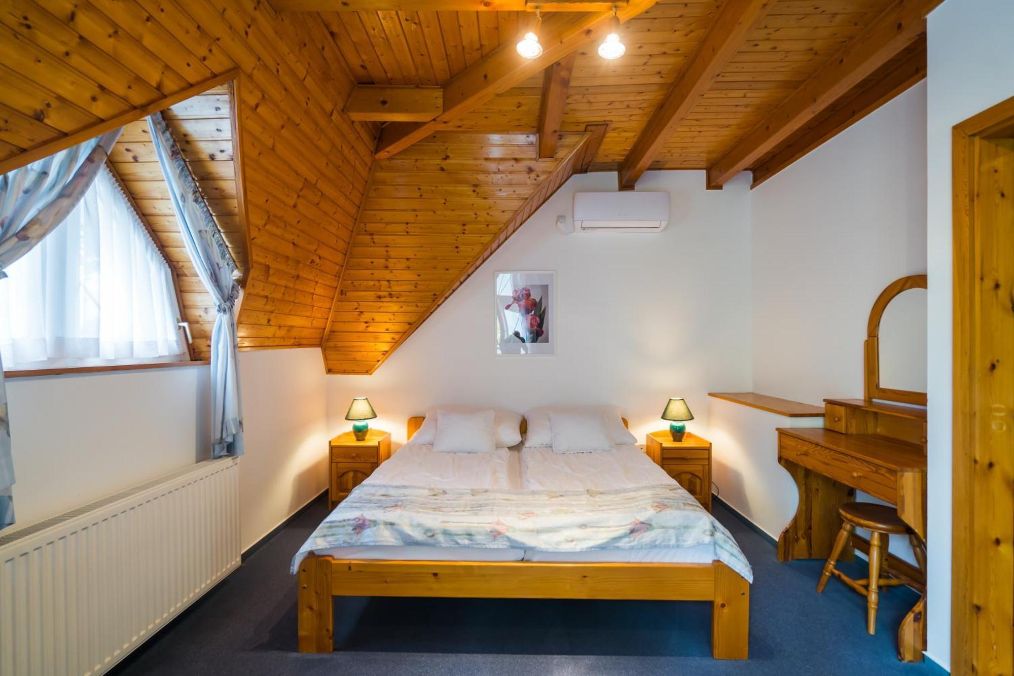 Gyorfi Apartmanhaz Zamárdi Екстериор снимка