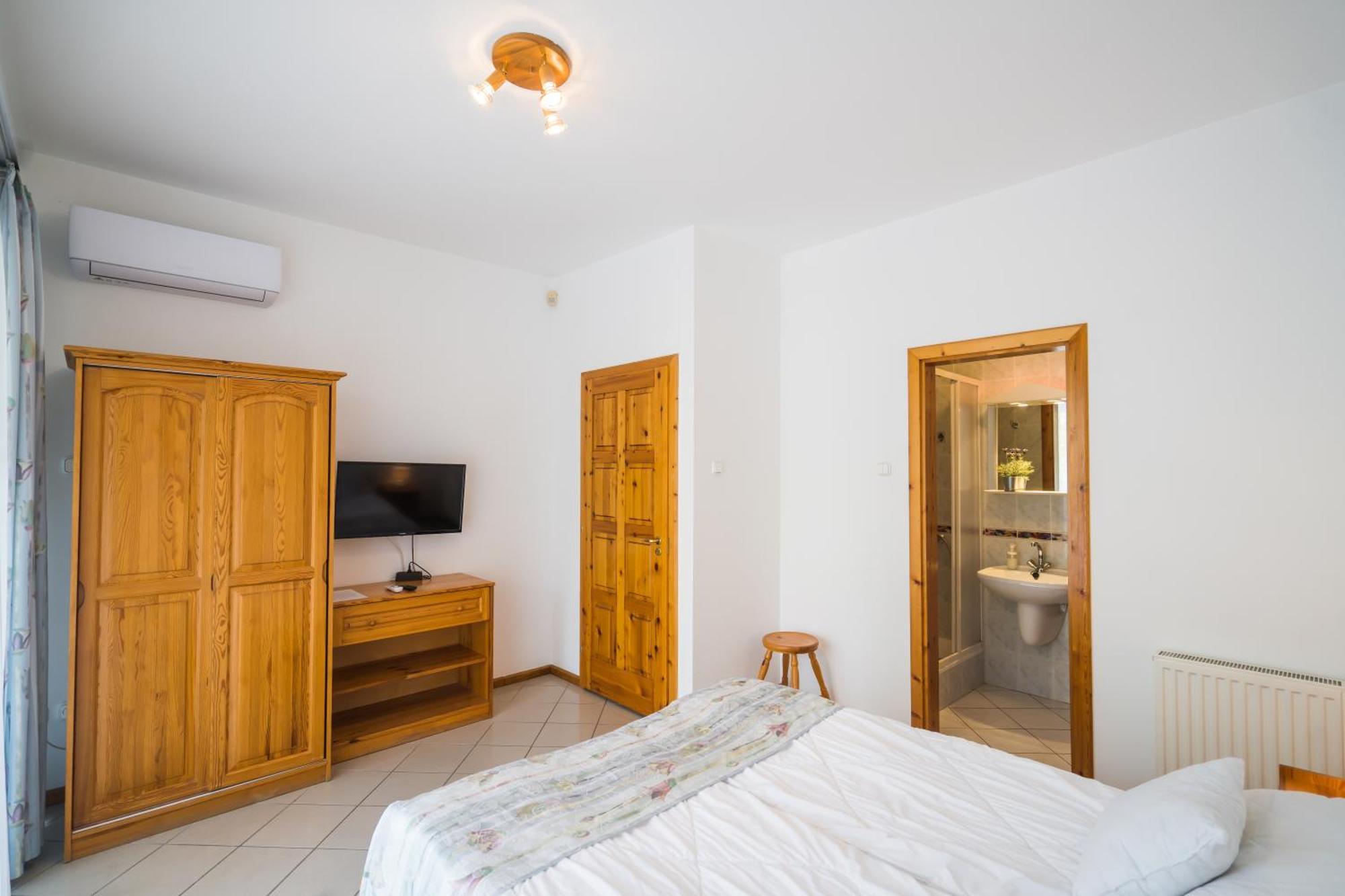 Gyorfi Apartmanhaz Zamárdi Екстериор снимка