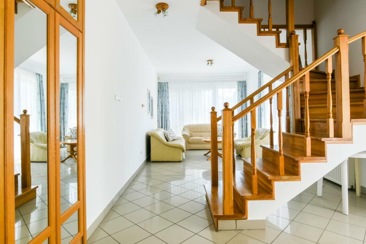 Gyorfi Apartmanhaz Zamárdi Екстериор снимка